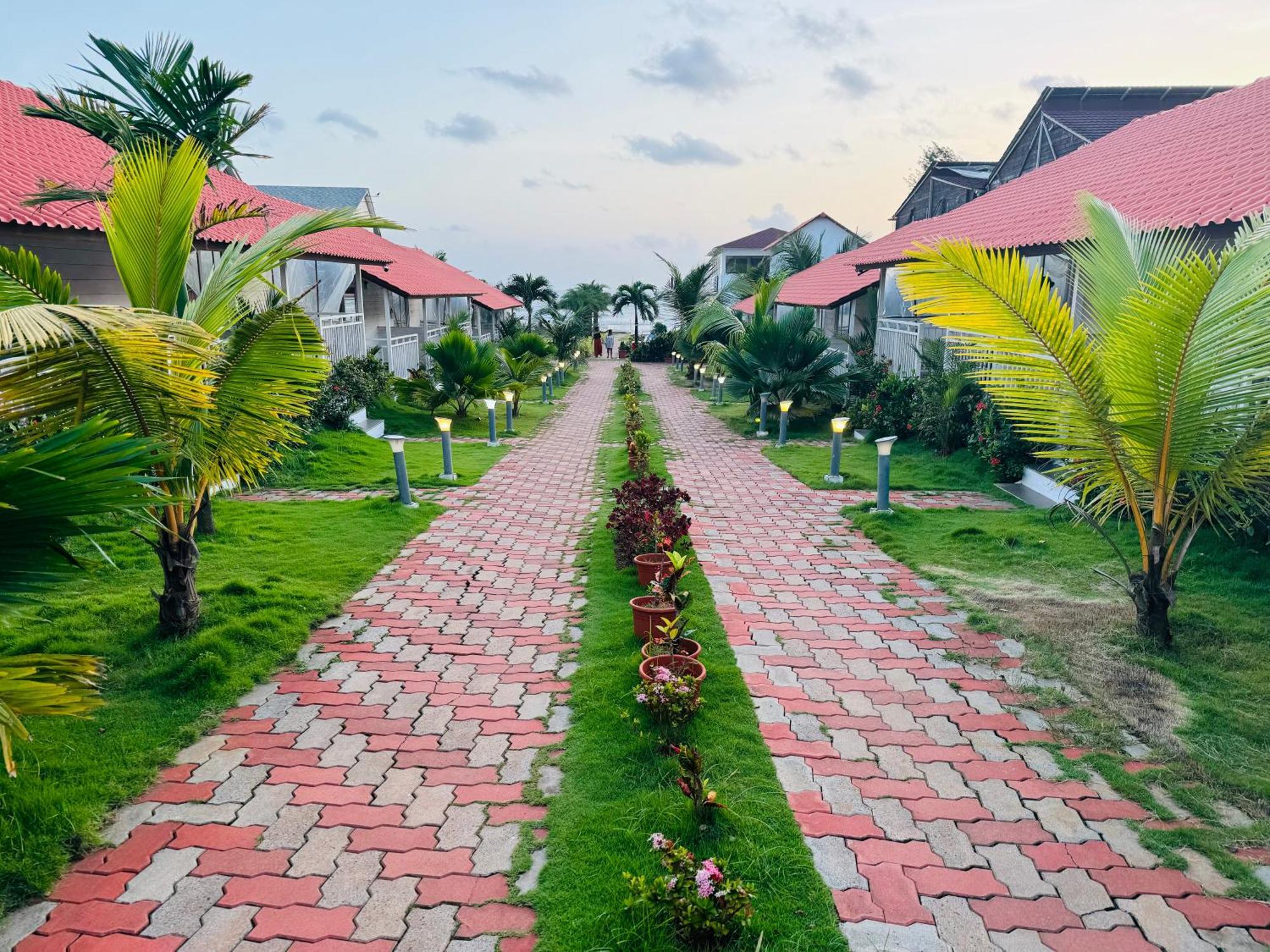 Maargit Beach Resort Mandrem Εξωτερικό φωτογραφία