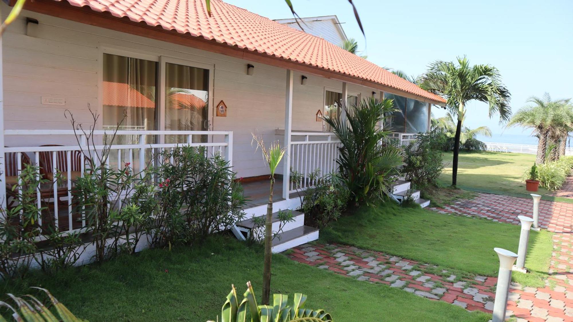 Maargit Beach Resort Mandrem Εξωτερικό φωτογραφία